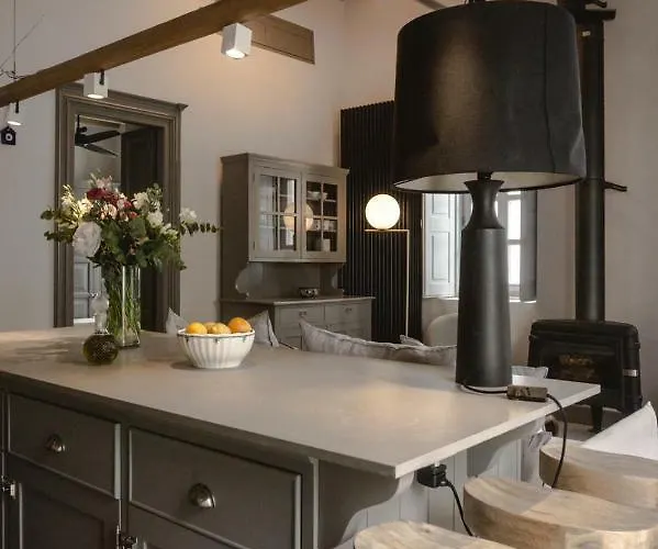 One Manto Square Mykonos Town