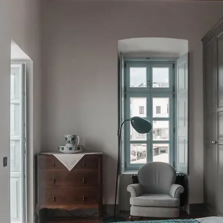 Appartement One Manto Square *